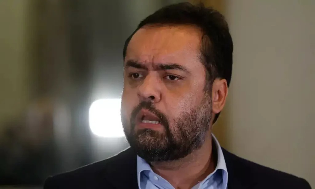 Cláudio Castro é alvo da PF em caso envolvendo R$ 3 bilhões no Banco Master
