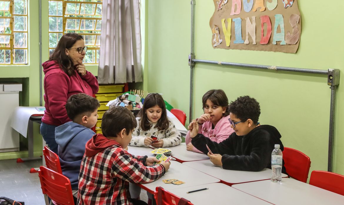Projeto fortalece inclusão de alunos superdotados