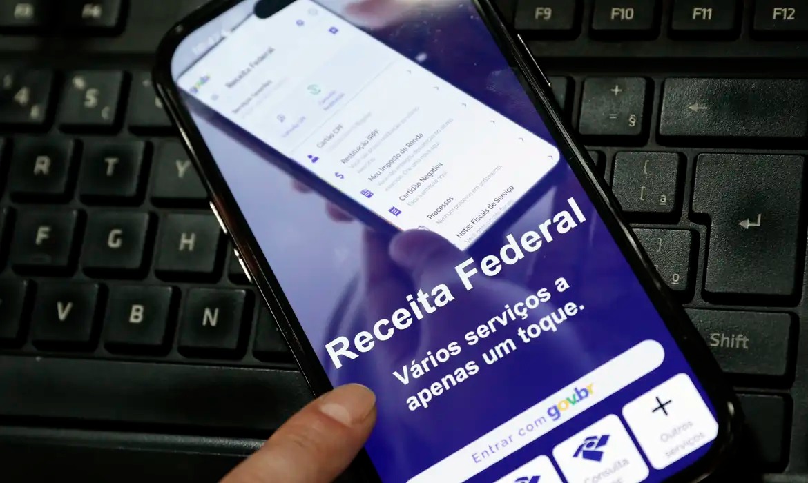 Receita realiza maior lote do IR 2026