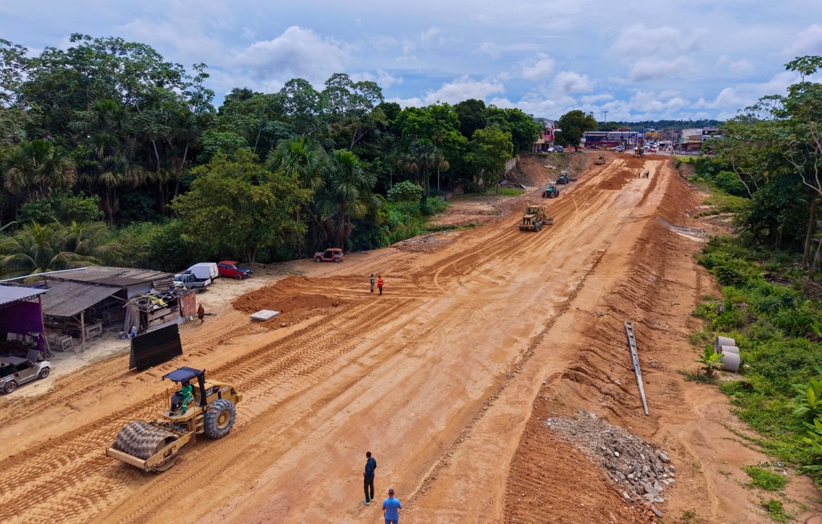 David Almeida cita experiência em obras de infraestrutura