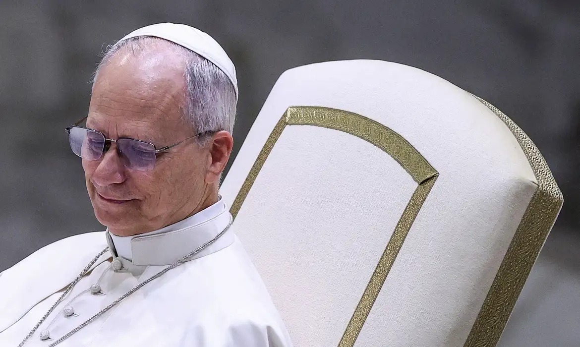 Papa pede ação coletiva