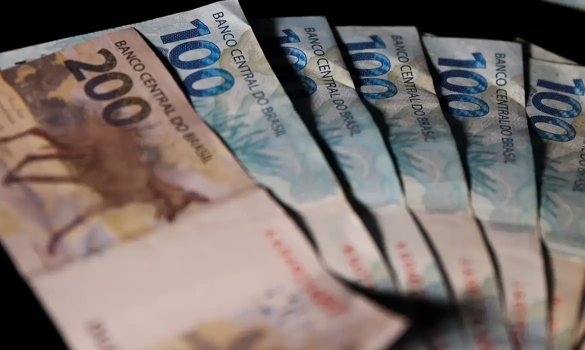 Juros seguem elevados mesmo após corte
