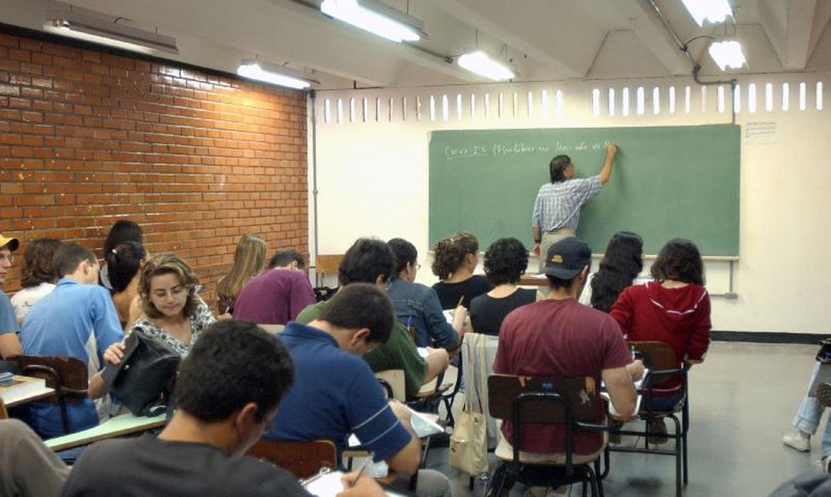 Prazo para formação de gestores escolares termina em 16 de julho