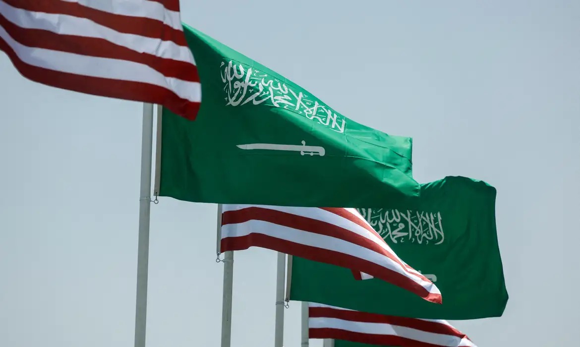 Acordo nuclear entre EUA e Arábia Saudita aumenta tensão geopolítica