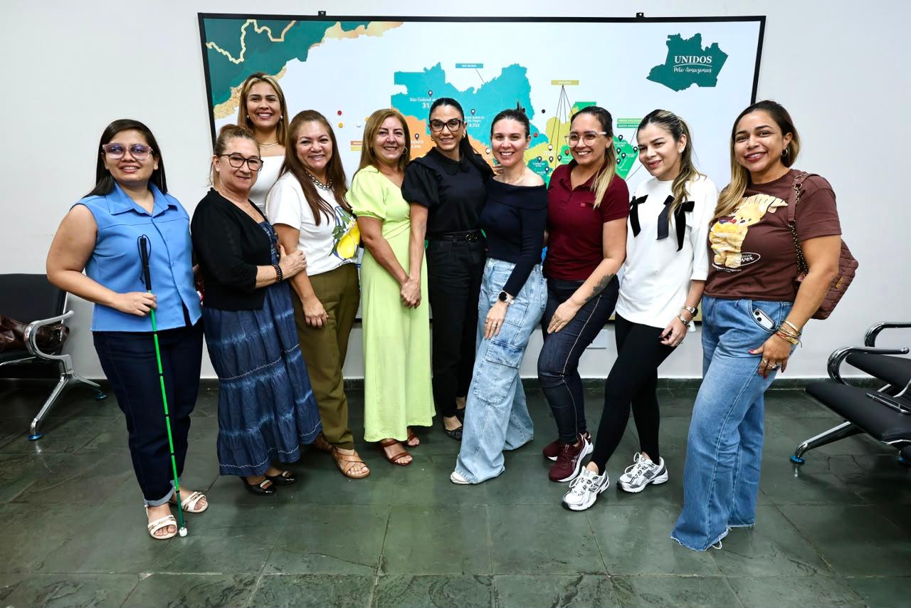 Izabelle Almeida participa de encontro com candidatas do Agir