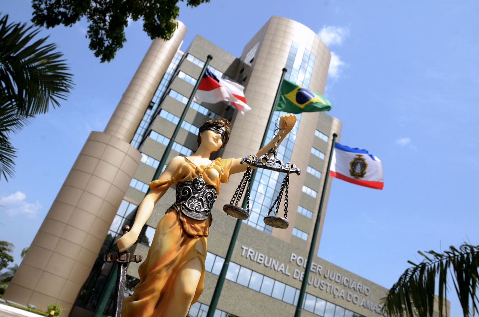 Justiça de Manaus condena loja após cobrança pública