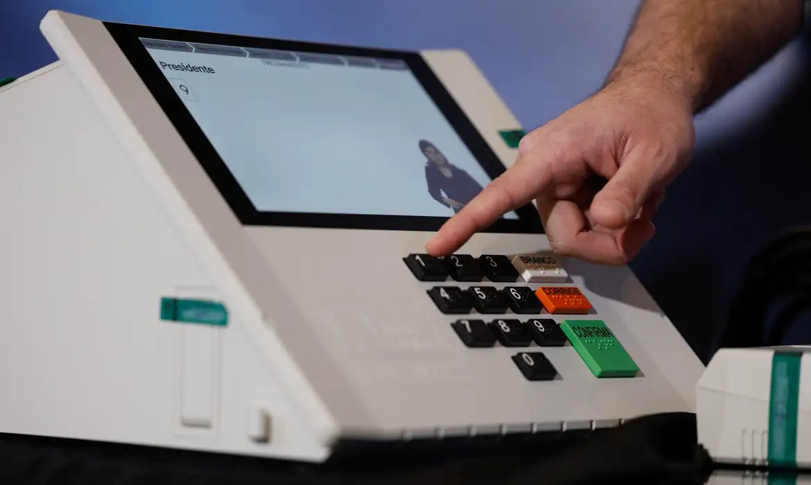 Tecnologia e segurança nas eleições brasileiras