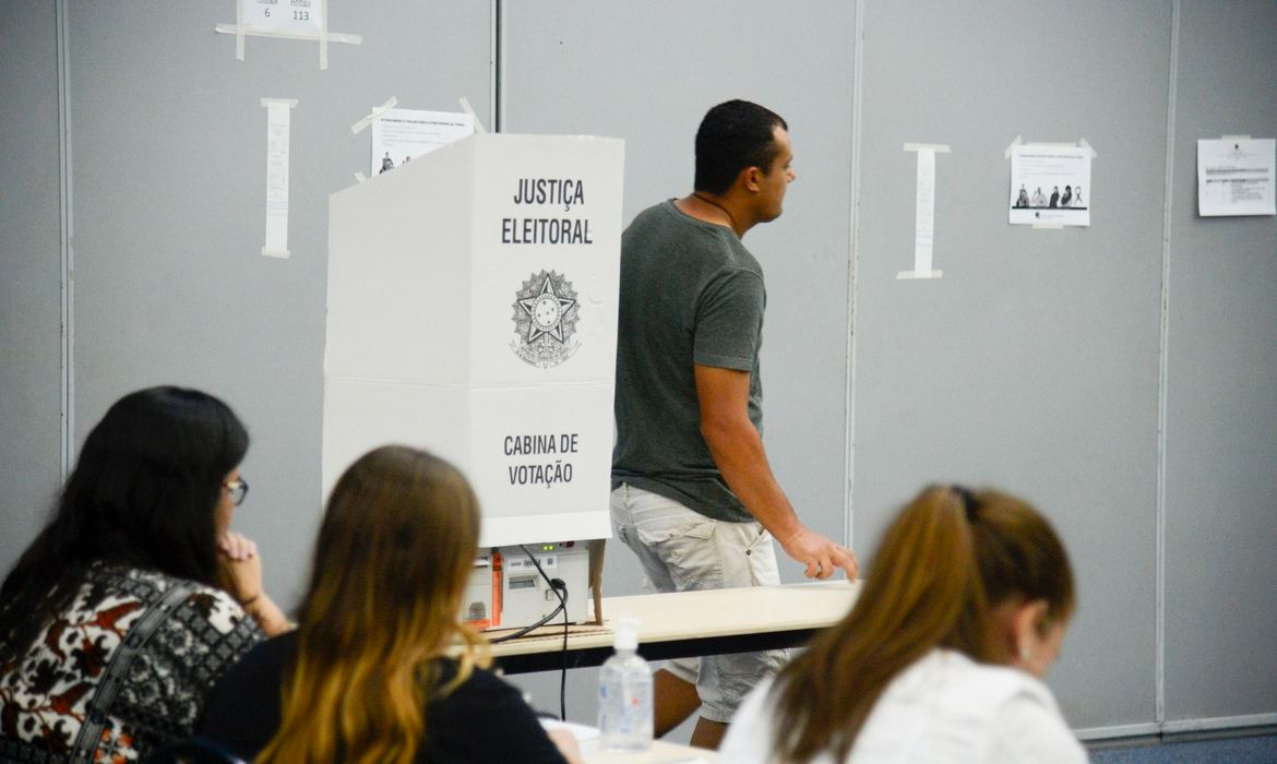 Voto em trânsito pode mudar entre os turnos