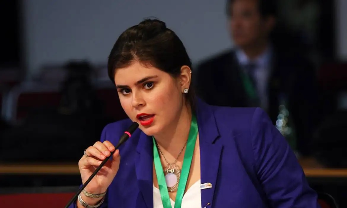 Brasileira reconhecida pela ONU defende jovens na COP17