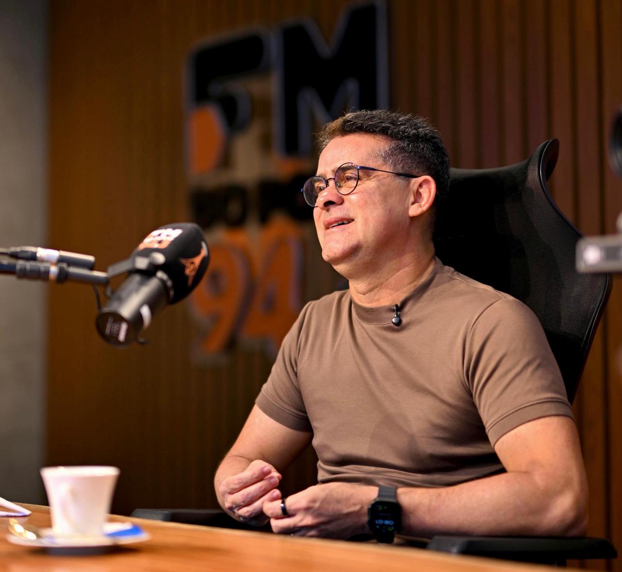David Almeida cita Auxílio Estadual de R$ 300