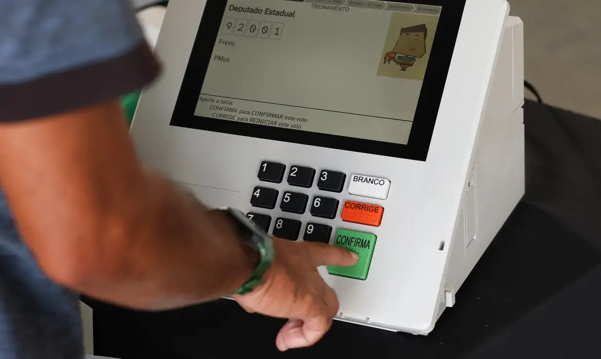 Simulado testa urnas para as Eleições 2026