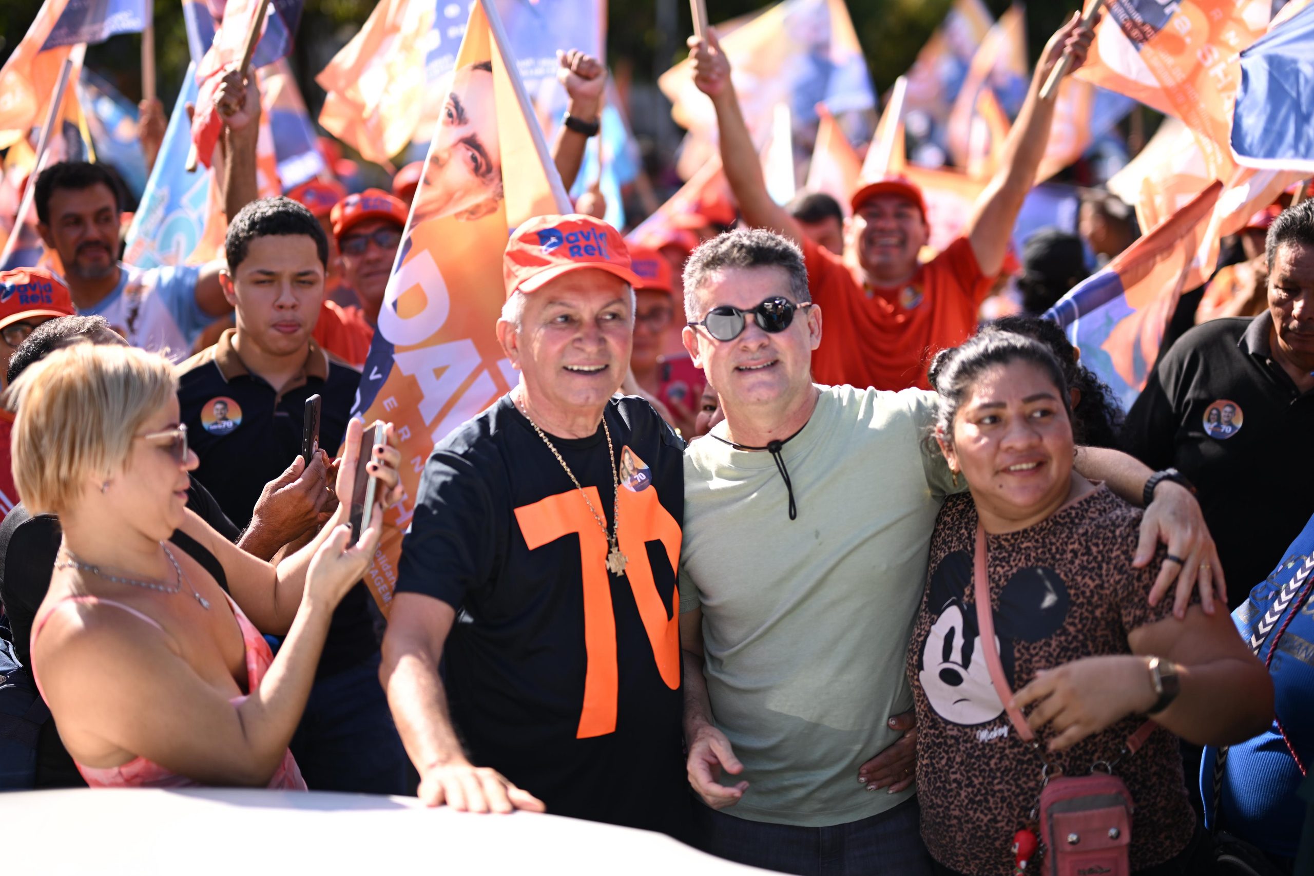 David Almeida participa de giro por bandeiraços em Manaus