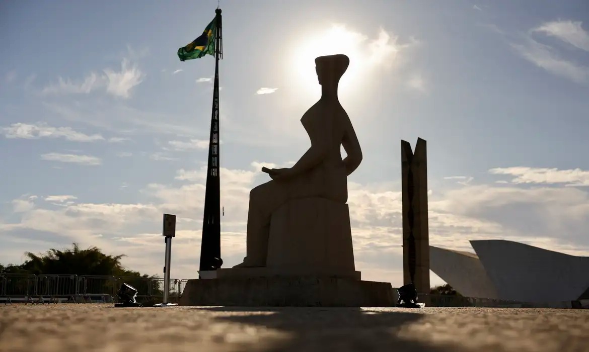 Falta de informação faz brasileiros perderem benefícios