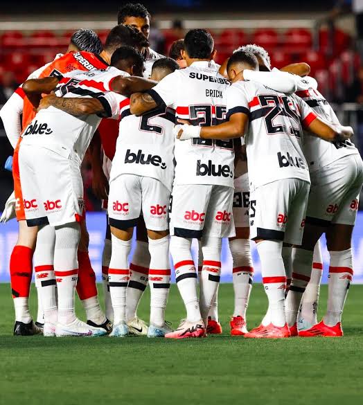 São Paulo decide vaga nas quartas contra Bolívar