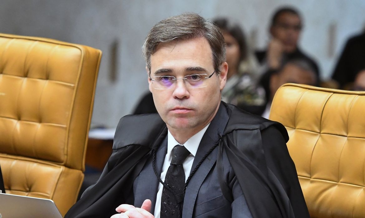 André Mendonça divulga nota sobre reunião com Daniel Vorcaro