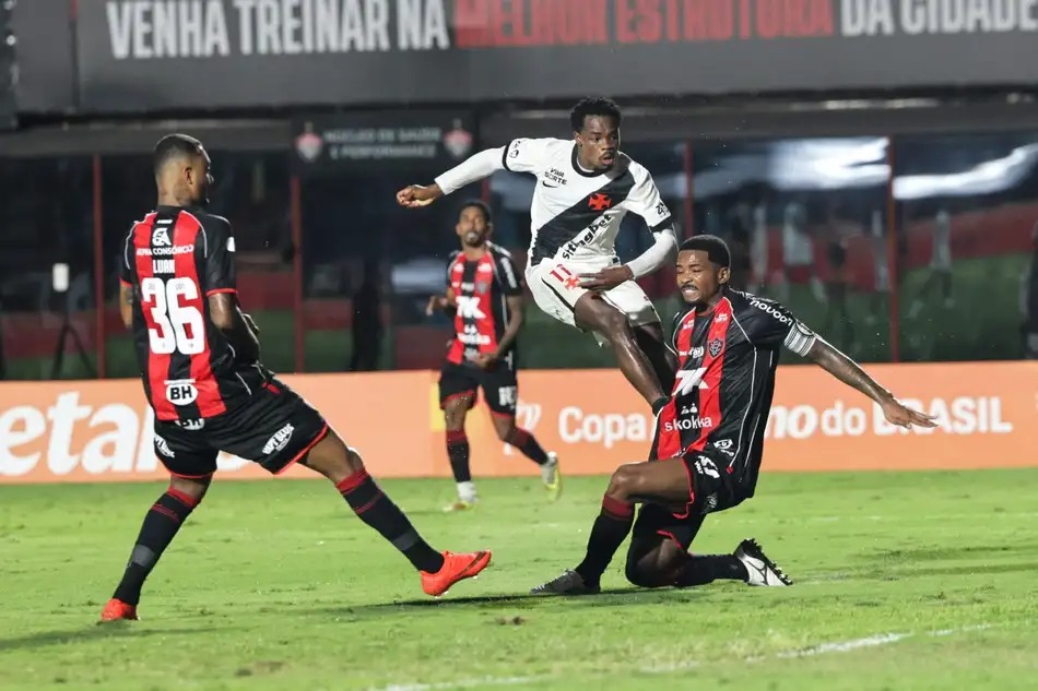Vasco enfrenta Palmeiras na semifinal