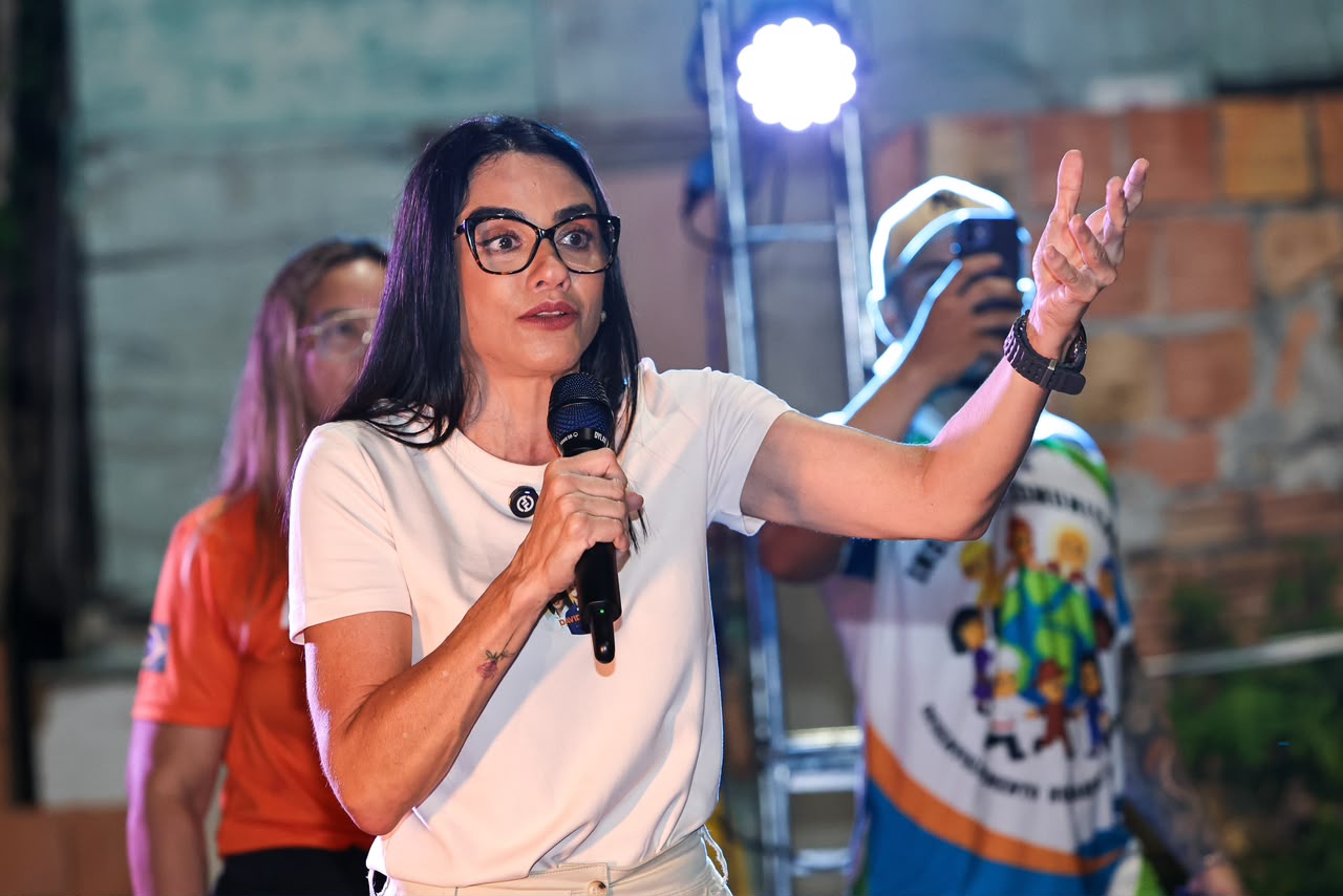 Shádia Fraxe destaca recapeamento de ruas no Armando Mendes