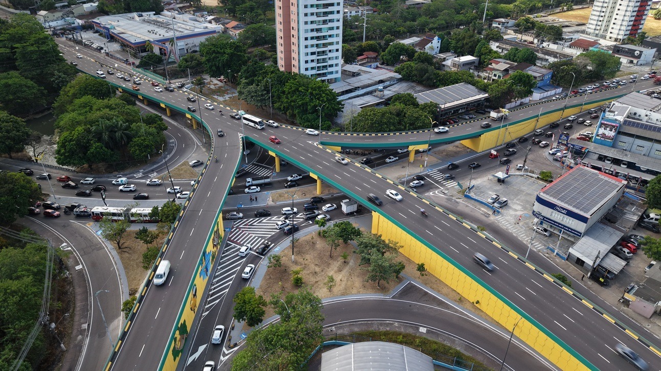 Viaduto Mário Ypiranga e Ayrton Senna recebe obras de recuperação em Manaus