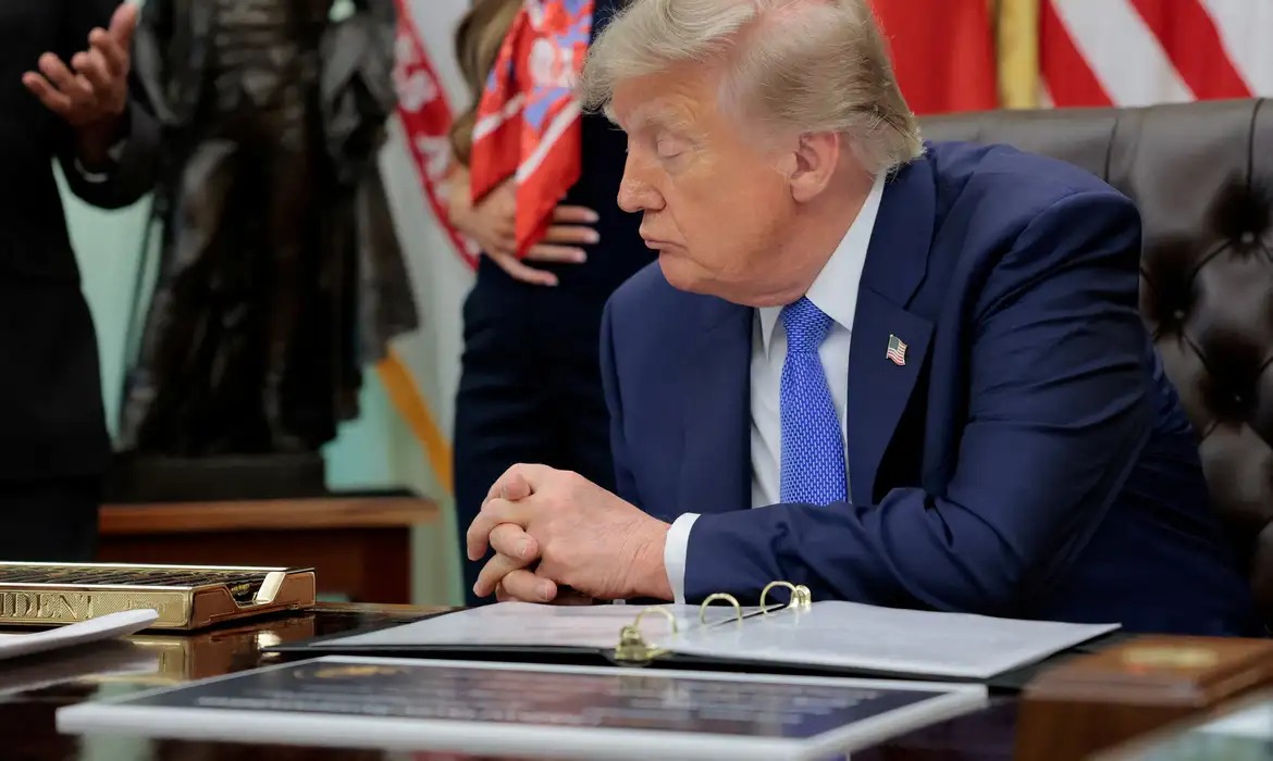 Trump anuncia US$ 5 mil para americanos se Partido Republicano vencer eleições