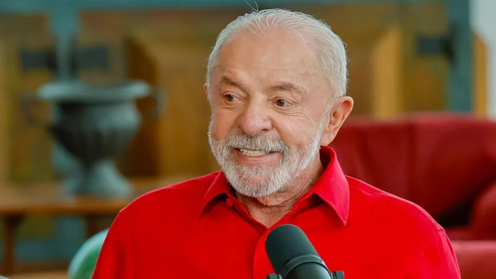 Lula assina reajuste e Bolsa Família passa a ter piso de R$ 691